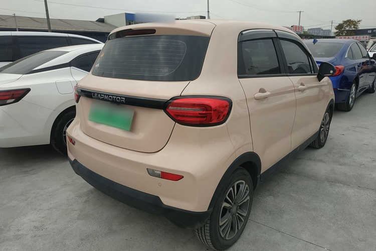 零跑汽车 零跑T03 2021款 400微糖版车身外观7