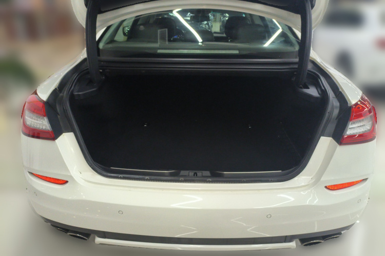 玛莎拉蒂 总裁 2013款 3.0T 标准型中控内饰23