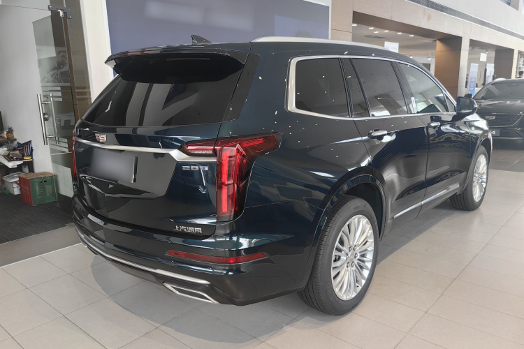 凯迪拉克XT6 2022款 2.0T 七座两驱豪华型车身外观6004