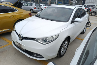 名爵 锐行 2016款 1.5L 自动超值豪华版