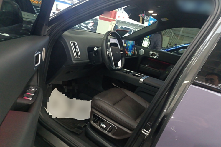 理想汽车 理想L9 2022款 Max中控内饰20