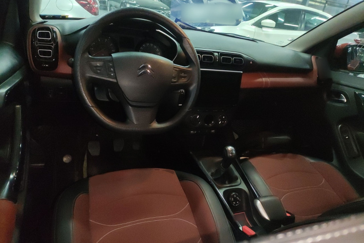 雪铁龙C3-XR 2018款 230THP 手动先锋型中控内饰7002