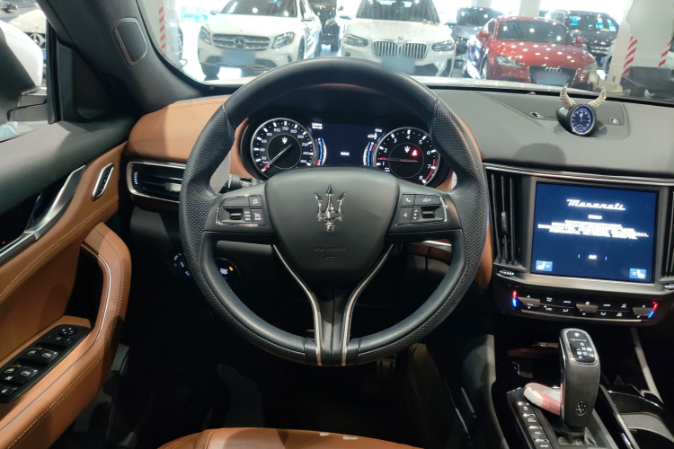 玛莎拉蒂 Levante 2022款 3.0T Modena局部细节13