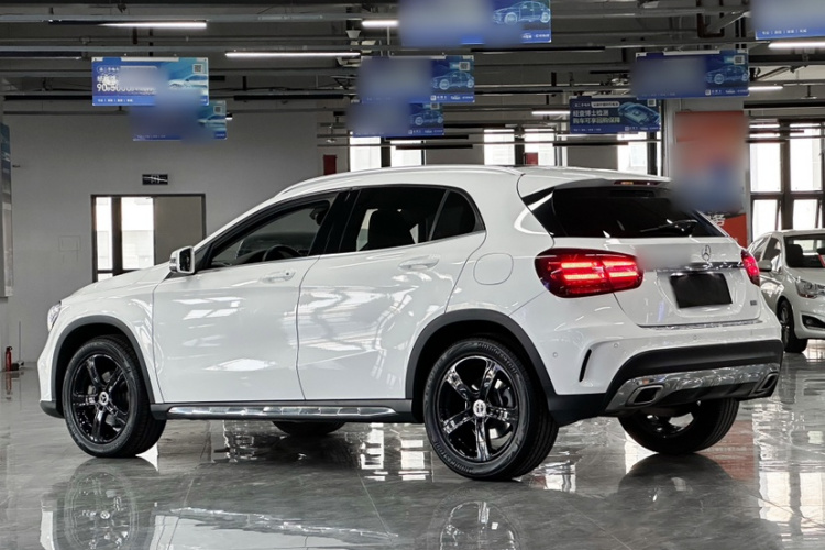 奔驰GLA 2019款 GLA 200 时尚型车身外观6007