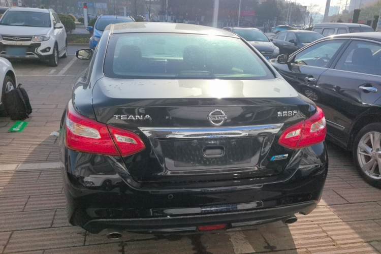 日产 天籁 2016款 改款 2.0L XL舒适版车身外观6