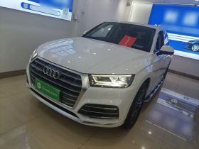 奥迪Q5L 2020款 改款 40 TFSI 荣享时尚型