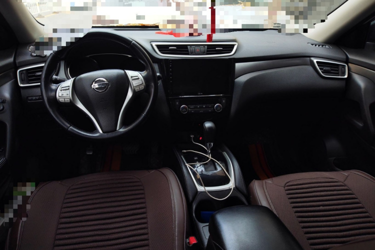日产 奇骏 2014款 2.0L CVT智领版 2WD中控内饰7002
