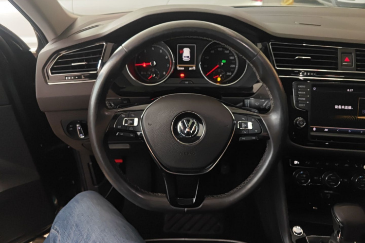 大众 途观L 2018款 330TSI 自动两驱豪华版中控内饰13