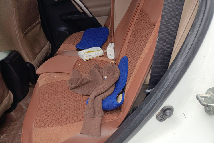 丰田 RAV4荣放 2013款 2.0L CVT四驱新锐版中控内饰21