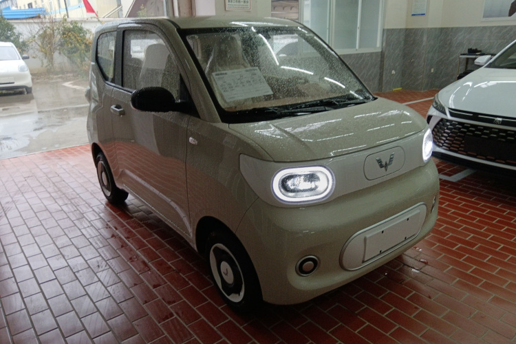 五菱汽车 宏光MINIEV 2024款 第三代 215km 青春版车身外观3