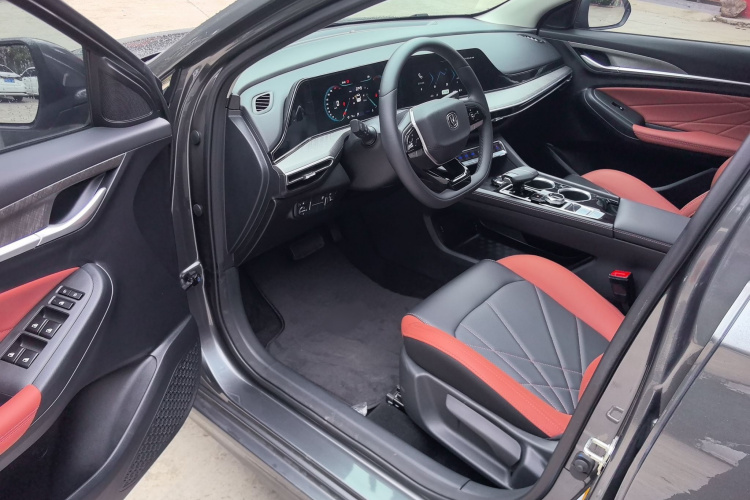 长安 逸动 2023款 畅享版 PLUS 蓝鲸NE 1.4T GDI DCT尊贵版中控内饰7001