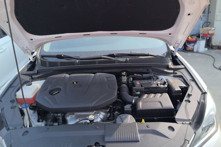 长安 逸动 2019款 高能版 1.6L GDI 手动先锋型 国VI局部细节24