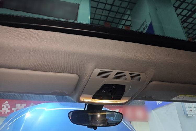 宝马1系 2017款 118i 运动型中控内饰22