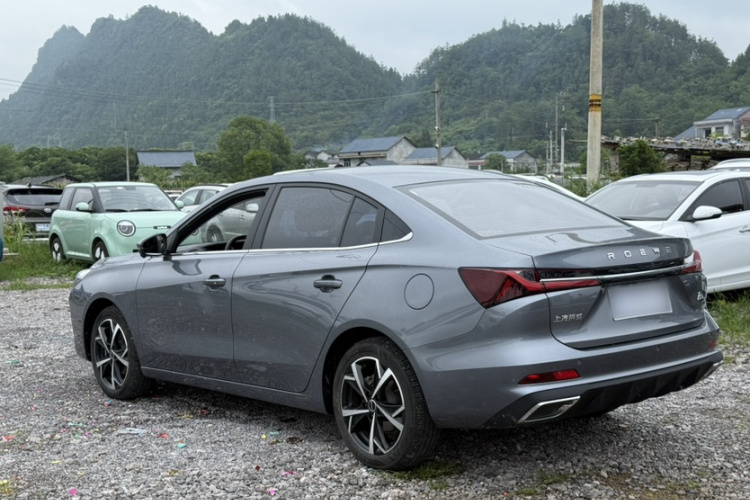 荣威i5 2023款 1.5L CVT尊荣版车身外观6003