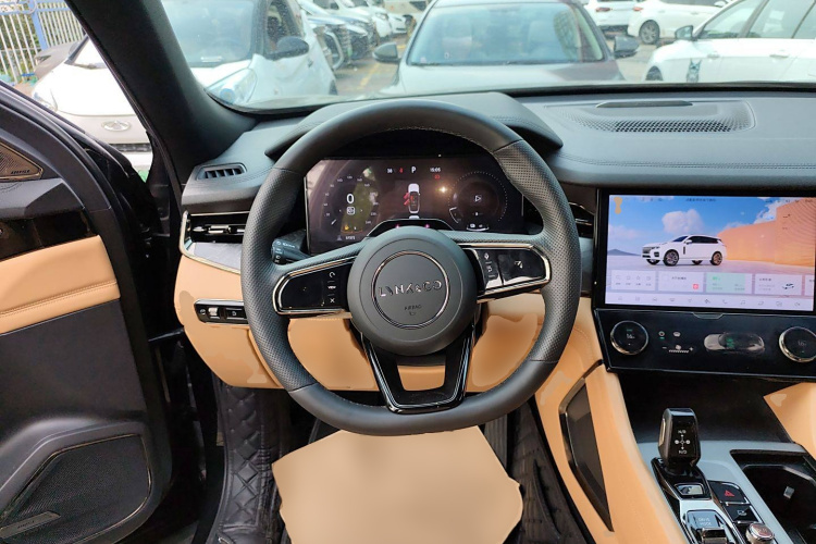 领克09 EM-P 2021款 2.0T PHEV Halo 七座中控内饰13