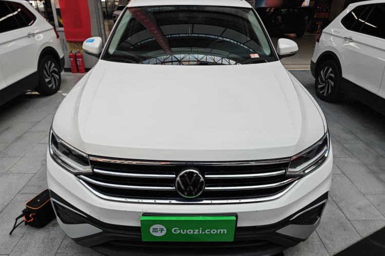 大众 途观L 2022款 330TSI 自动两驱舒享版车身外观2