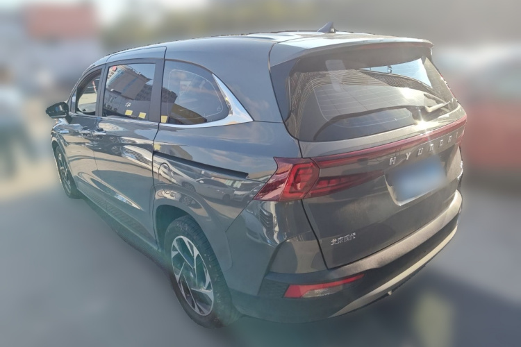 现代 库斯途 2022款 270TGDi 智爱旗舰版 TOP车身外观5