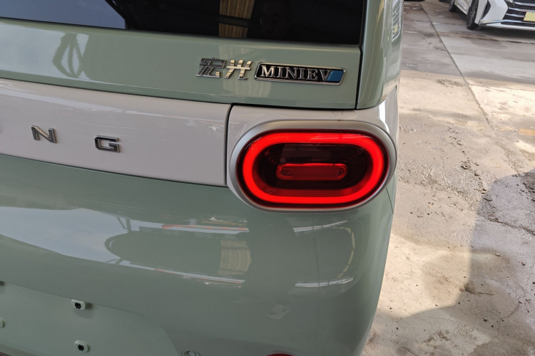五菱汽车 宏光MINIEV 2024款 第三代 215km 青春版车身外观6006