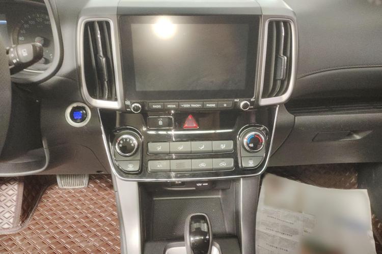 北京现代ix35 2018款 2.0L 自动两驱智勇·畅享版局部细节16