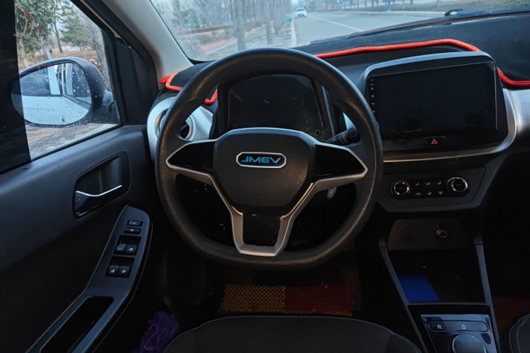 江铃集团新能源 易至EV2 2022款 心动版中控内饰13