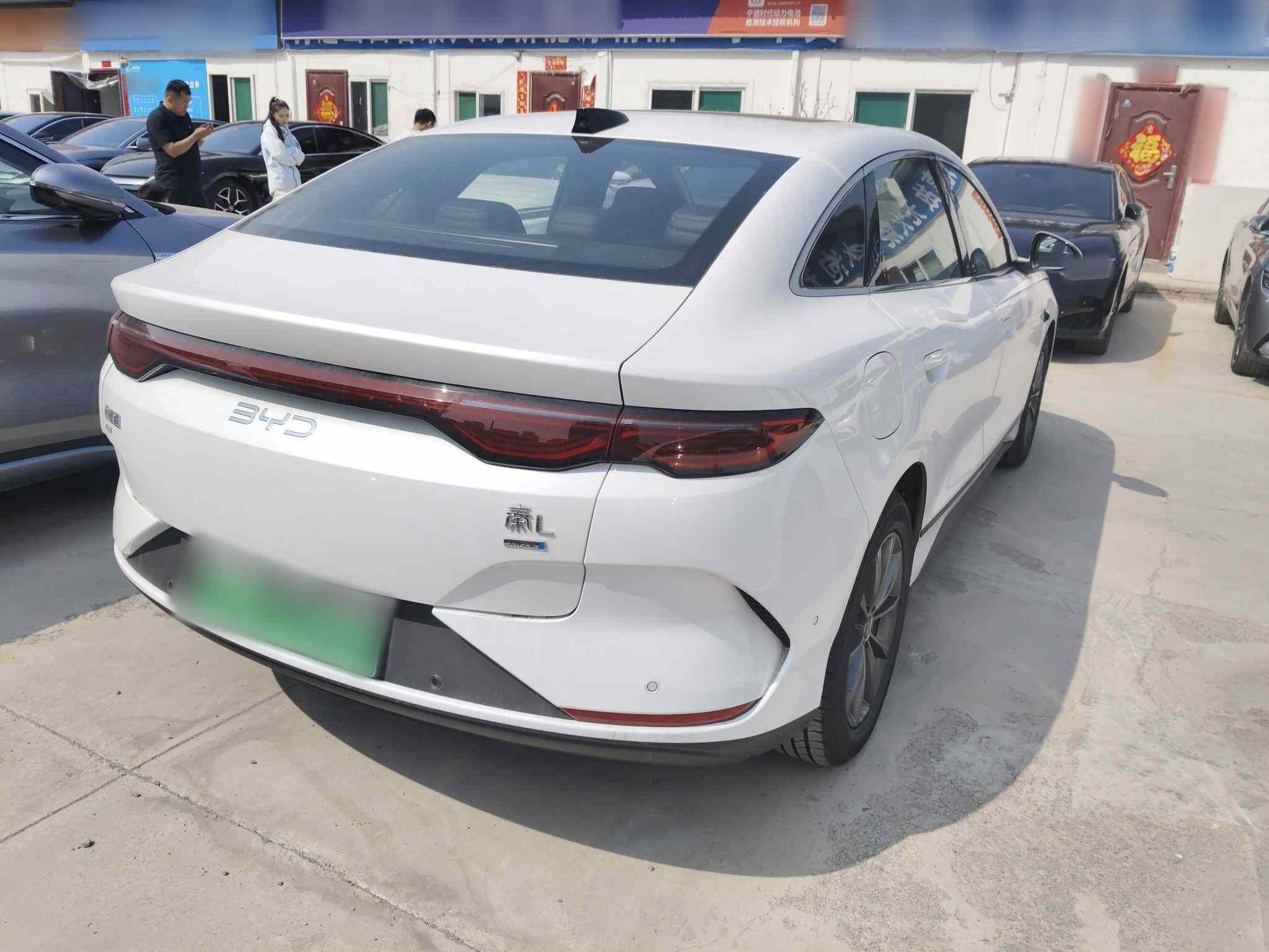 比亚迪 秦L 2025款 EV 545KM超越型(4)