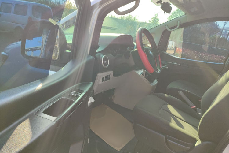 江淮瑞风 瑞风M3 2019款 创客版 1.8L 豪华型中控内饰20