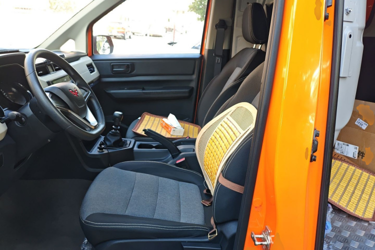 五菱汽车 五菱征程 2021款 1.5T 手动舒适型封窗版中控内饰19