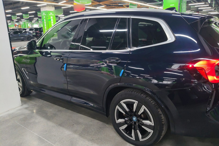 宝马iX3 2022款 领先型车身外观6003