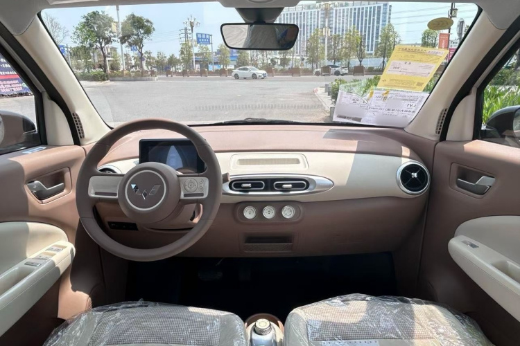 五菱汽车 宏光MINIEV 2025款 四门版 进阶款中控内饰7002