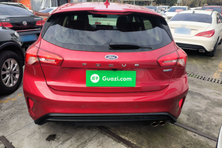 福特 福克斯 2020款 两厢 EcoBoost 180 自动锋潮型车身外观6