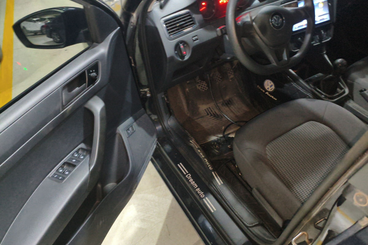 大众 桑塔纳 2021款 1.5L 手动风尚版中控内饰20