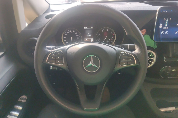 奔驰 威霆 2021款 2.0T 精英版 7座局部细节13