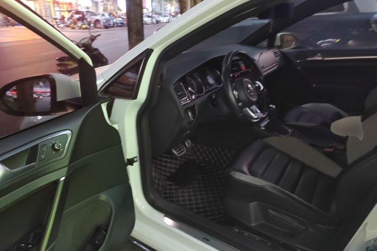 大众 高尔夫 2018款 280TSI 自动R-Line型中控内饰20