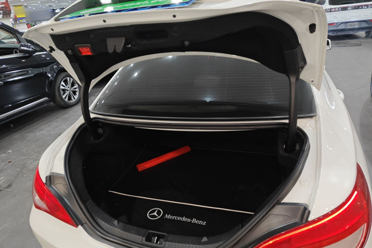 奔驰CLA 2018款 CLA 200 动感型局部细节23