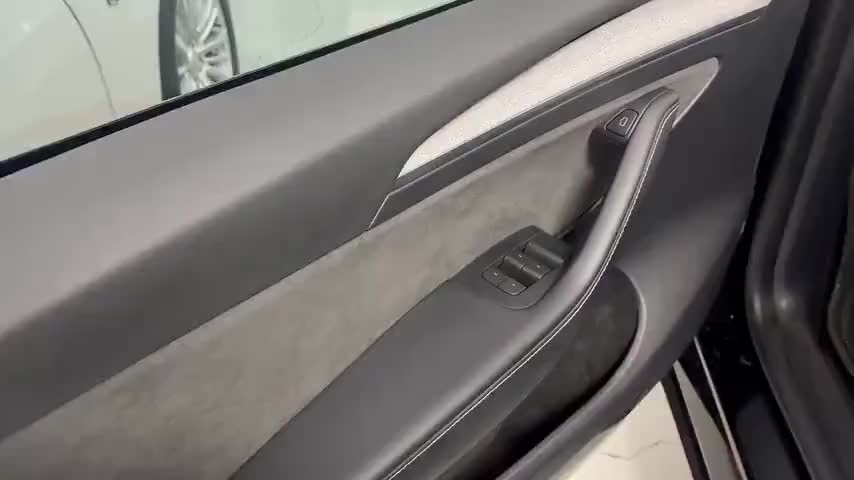 特斯拉 Model Y 2023款 后轮驱动版实拍1