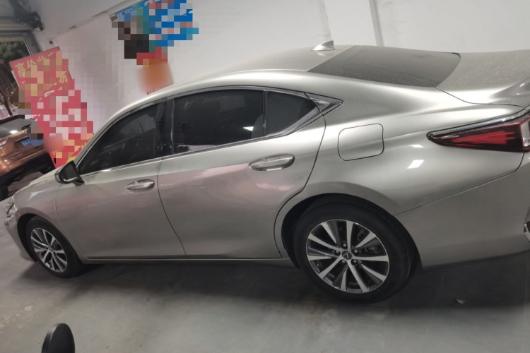 雷克萨斯ES 2020款 200 卓越版车身外观6003