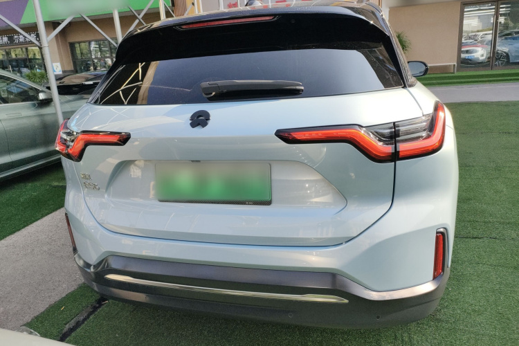 蔚来ES6 2020款 600KM 运动版车身外观6