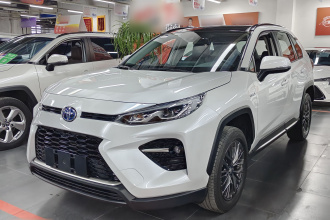 丰田 威兰达 2023款 双擎 2.5L E-CVT两驱豪华PLUS版