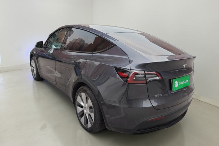 特斯拉 Model Y 2022款 改款 后轮驱动版车身外观5