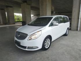 别克GL8 2014款 2.4L CT豪华商务舒适版