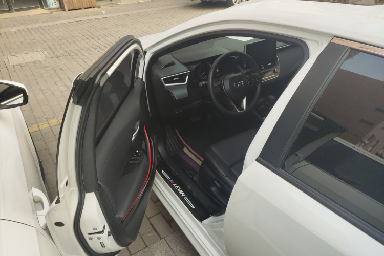 丰田 雷凌 2021款 双擎 1.8H E-CVT运动版中控内饰20