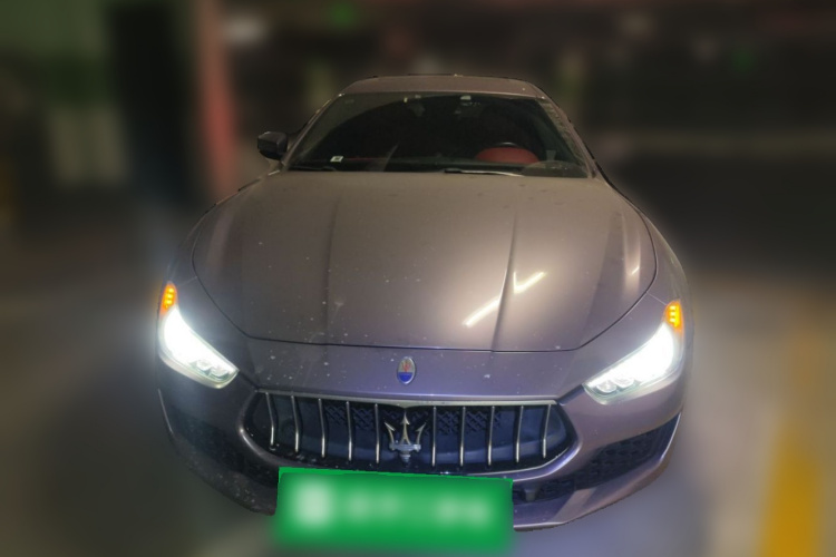 玛莎拉蒂 Ghibli 2021款 2.0T 锋芒版车身外观2