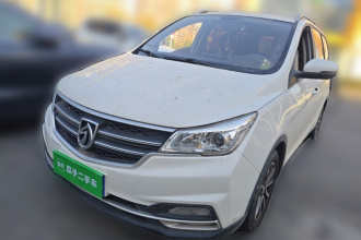 宝骏730 2019款 1.5L 手动时尚型 7座 国V