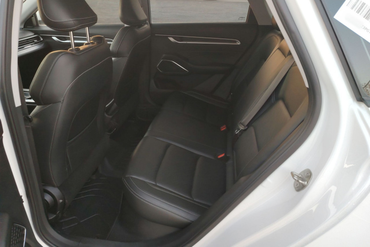 吉利汽车 帝豪 2023款 第4代冠军版 1.5L CVT豪华型中控内饰21