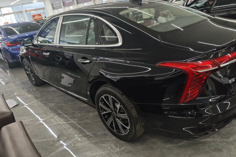 红旗H5 PHEV 2025款 130 超混版车身外观4