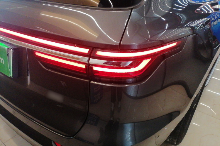 理想汽车 理想ONE 2020款 增程6座版车身外观9