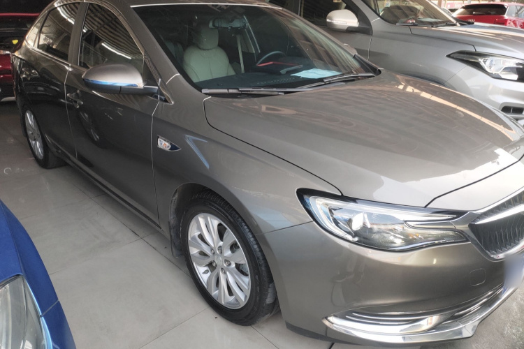 别克 英朗 2021款 典范 1.5L 自动精英型车身外观3