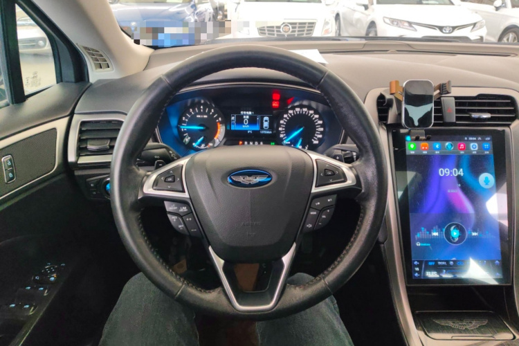 福特 蒙迪欧 2017款 EcoBoost 180 时尚型中控内饰13