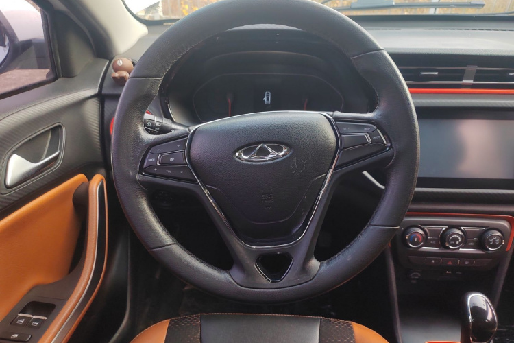 奇瑞 瑞虎3X 2017款 1.5L 自动时尚版中控内饰13