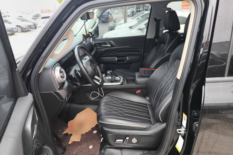 坦克300 2021款 越野版 2.0T 挑战者中控内饰19